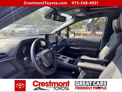 Certified 2021 Toyota Sienna XSE w/ XSE Plus Package FWD image 14