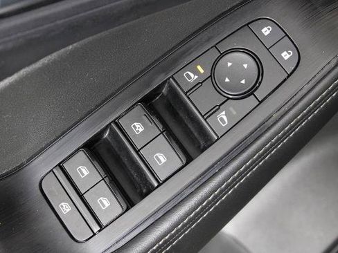 Certified 2024 Nissan Rogue SV FWD image 24