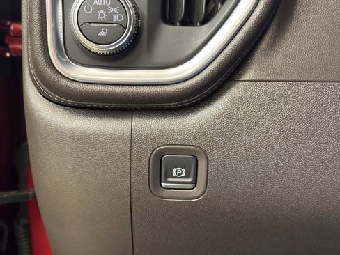 Used 2019 GMC Sierra 1500 SLT w/ SLT Premium Plus Package image 29