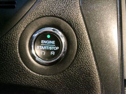 Used 2018 Ford Explorer XLT w/ XLT Appearance Package AWD/4WD image 26