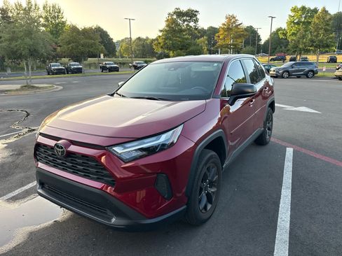 Used 2025 Toyota RAV4 LE FWD image 6