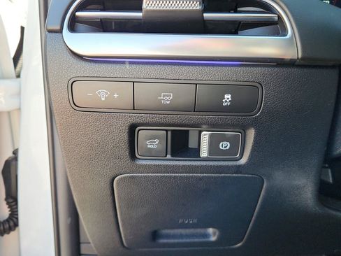 Used 2025 Hyundai Palisade AWD image 19
