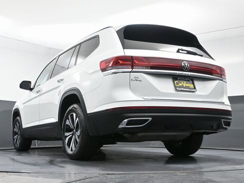 Used 2024 Volkswagen Atlas SE image 53