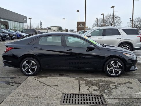 Certified 2023 Hyundai Elantra SEL w/ Convenience Package image 7