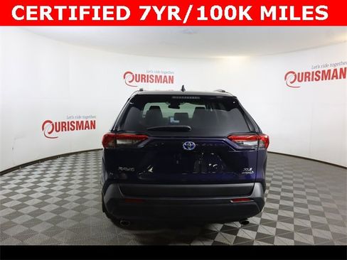 Used 2024 Toyota RAV4 XLE w/ Convenience Package image 5