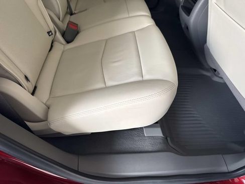 Certified 2024 Cadillac XT5 Premium Luxury w/ LPO, Floor Liner Package AWD/4WD image 24