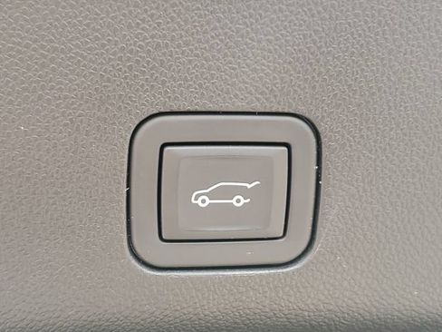Certified 2023 Cadillac Escalade Sport w/ LPO, ONYX Package AWD/4WD image 32