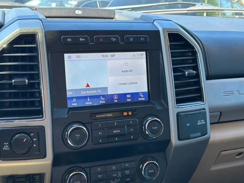 Used 2020 Ford F250 Lariat w/ Chrome Package image 20