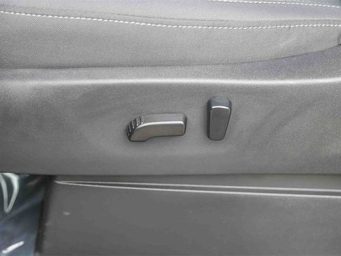 Certified 2023 Nissan Frontier SV w/ SV Convenience Package image 20