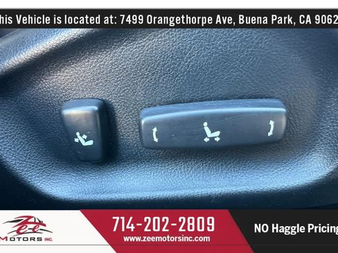 Used 2005 Lexus IS 300 RWD image 40