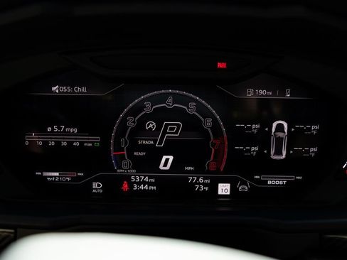 Used 2023 Lamborghini Urus Performante AWD/4WD image 18