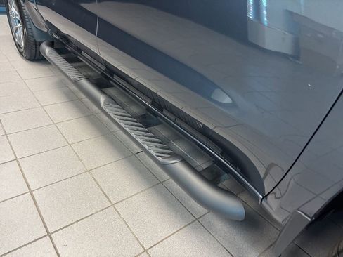 Used 2022 Chevrolet Silverado 1500 RST image 10