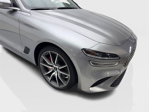 Used 2025 Genesis G70 2.5T image 19
