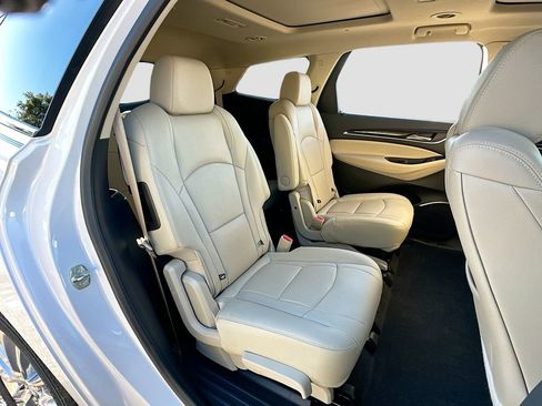 Used 2020 Buick Enclave Premium w/ Sun and Sites Package image 30