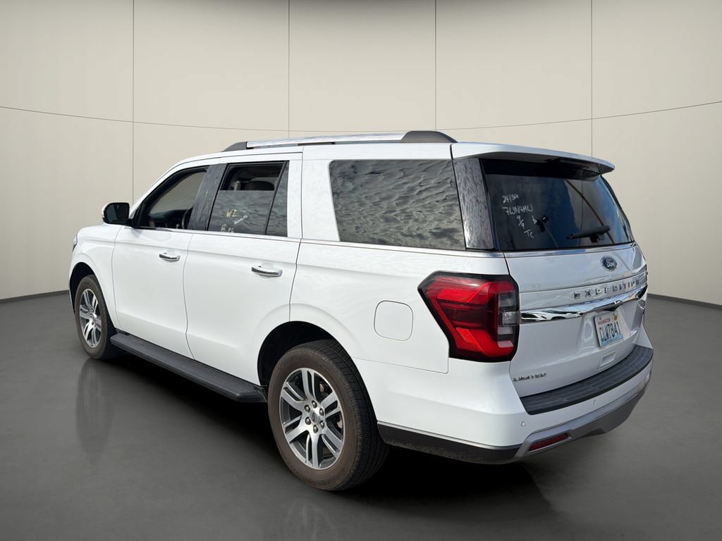 Used 2024 Ford Expedition Limited AWD/4WD image 5