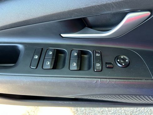 Used 2023 Hyundai Elantra SE FWD image 17