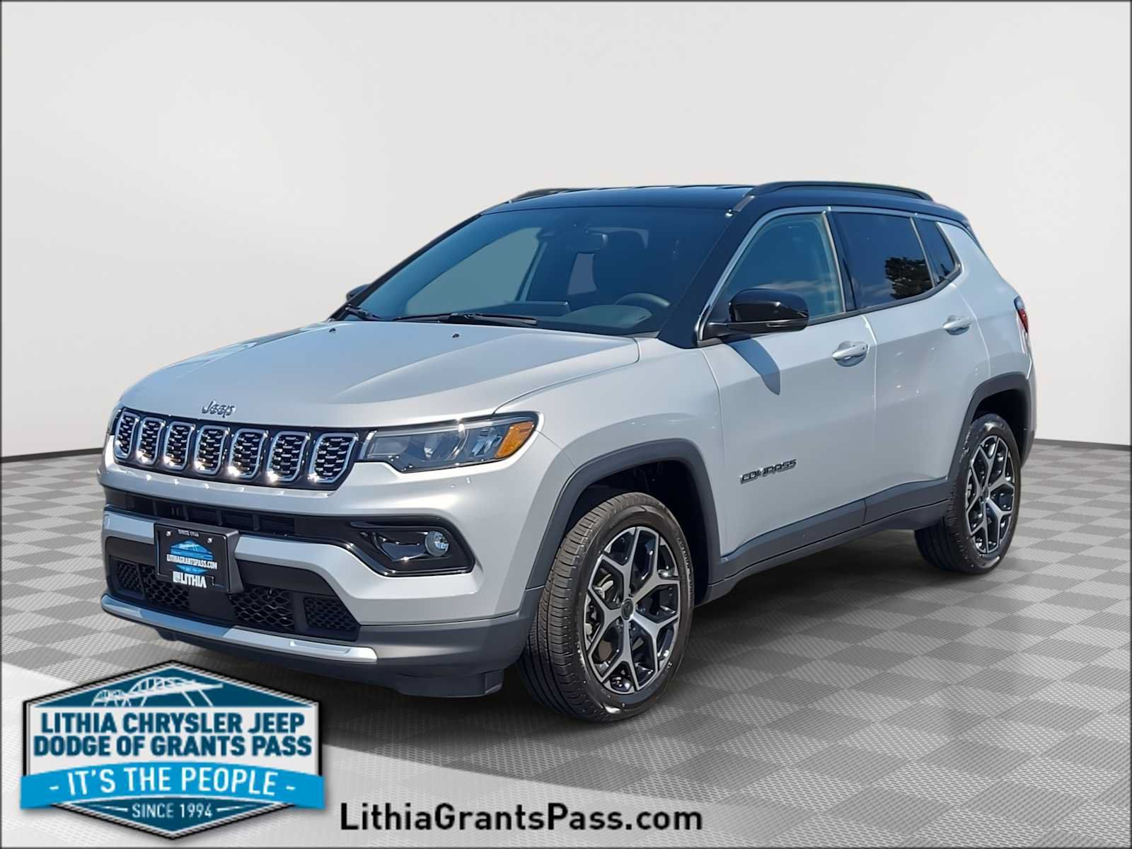 Used 2025 Jeep Compass Limited AWD/4WD image 1