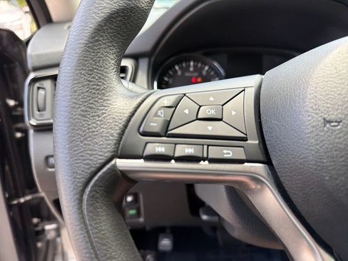 Used 2019 Nissan Rogue S FWD image 18