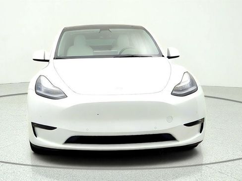 Used 2021 Tesla Model Y Long Range AWD/4WD image 2