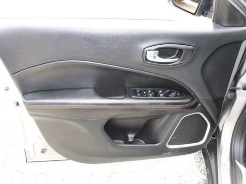 Used 2018 Jeep Compass Limited image 20