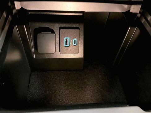 Certified 2023 Ford Explorer XLT w/ Equipment Group 202A image 32