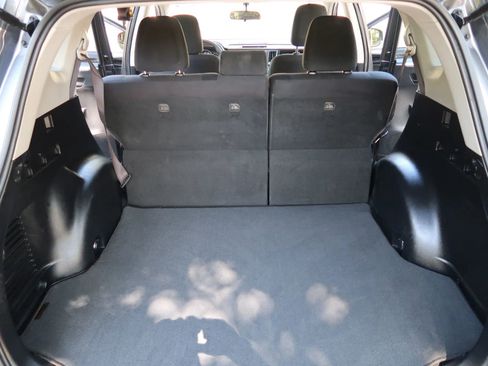 Used 2016 Toyota RAV4 LE FWD image 19