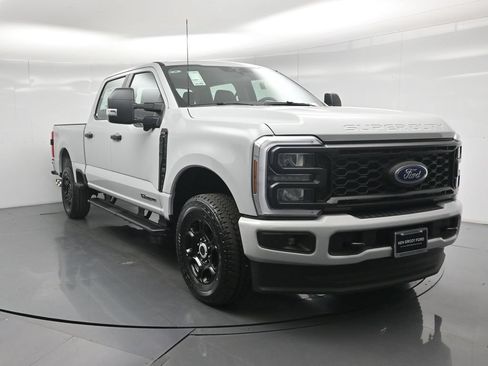New 2026 Ford F250 XL w/ STX Appearance Package AWD/4WD image 41