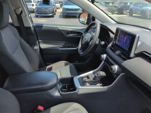 Used 2025 Toyota RAV4 XLE FWD image 7