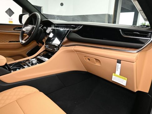 New 2025 Jeep Grand Cherokee L Summit image 55