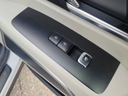 Used 2021 Kia Telluride EX w/ EX Premium Package FWD image 11