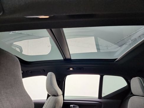 Certified 2023 Volvo XC40 Recharge Ultimate w/ Protection Package Premier AWD/4WD image 18