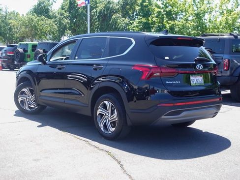 Used 2023 Hyundai Santa Fe SE FWD image 9
