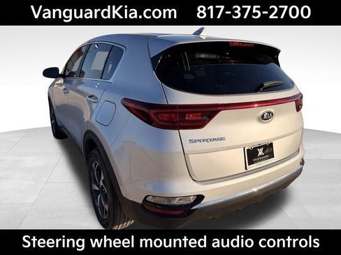 Certified 2022 Kia Sportage LX image 3