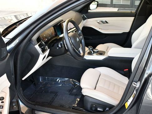 Used 2020 BMW 330i Sedan w/ Premium Package image 42