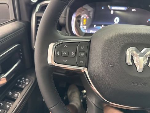 New 2026 RAM 3500 Laramie AWD/4WD image 36