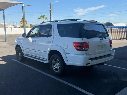 Used 2007 Toyota Sequoia SR5 RWD image 5