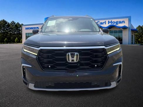 Used 2023 Honda Pilot Touring image 10