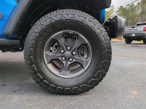 Used 2022 Jeep Gladiator Rubicon w/ Cold Weather Group image 11