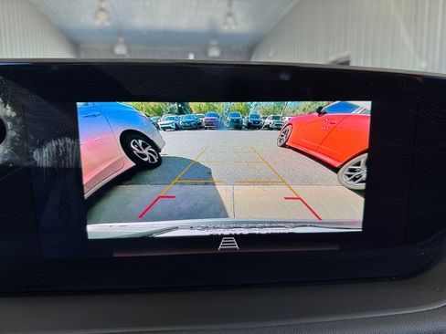 Used 2025 Buick Encore GX Preferred image 17