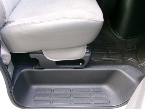 Used 2015 Chevrolet Express 3500 LT w/ LT Preferred Equipment Group RWD image 18