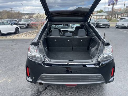 Used 2016 Scion tC image 32