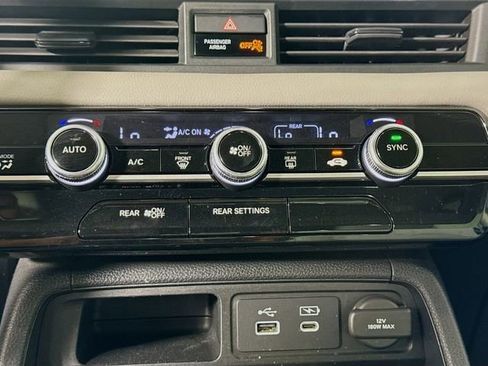 Used 2023 Honda Pilot LX image 15