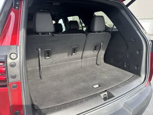 Used 2023 Chevrolet Traverse RS image 24