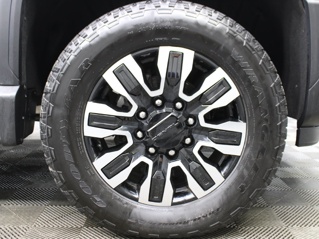 Used 2026 GMC Sierra 2500 Denali Ultimate w/ LPO, GMC Protection Package AWD/4WD image 11