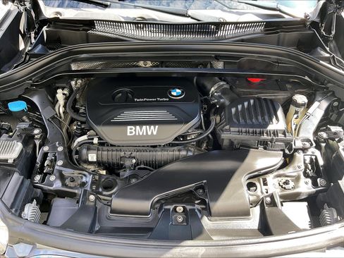 Used 2017 BMW X1 xDrive28i AWD/4WD image 9