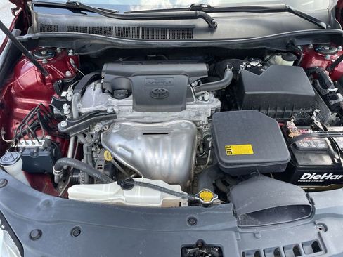 Used 2015 Toyota Camry SE FWD image 14
