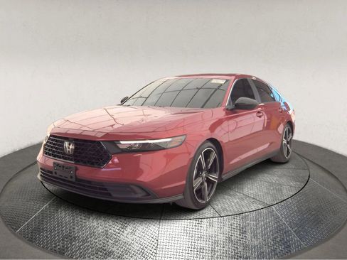 Used 2024 Honda Accord Sport image 3