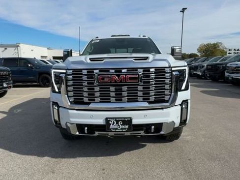 New 2026 GMC Sierra 3500 Denali AWD/4WD image 3