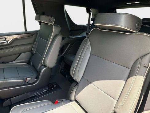 New 2026 GMC Yukon Elevation image 11