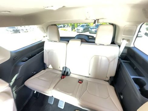 Used 2023 Ford Expedition Limited RWD image 19